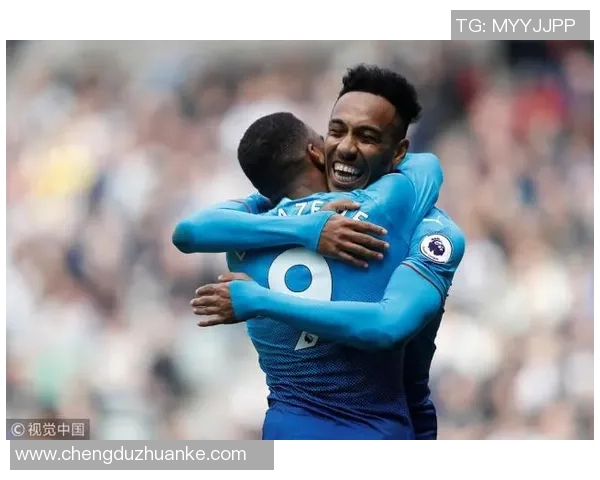 奥巴梅扬对决各大前锋的精彩瞬间与职业生涯回顾